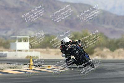 media/Oct-30-2025-Racers Edge (Thu) [[dabbdaf680]]/3-B Group/Session 2 (Turn 14)/